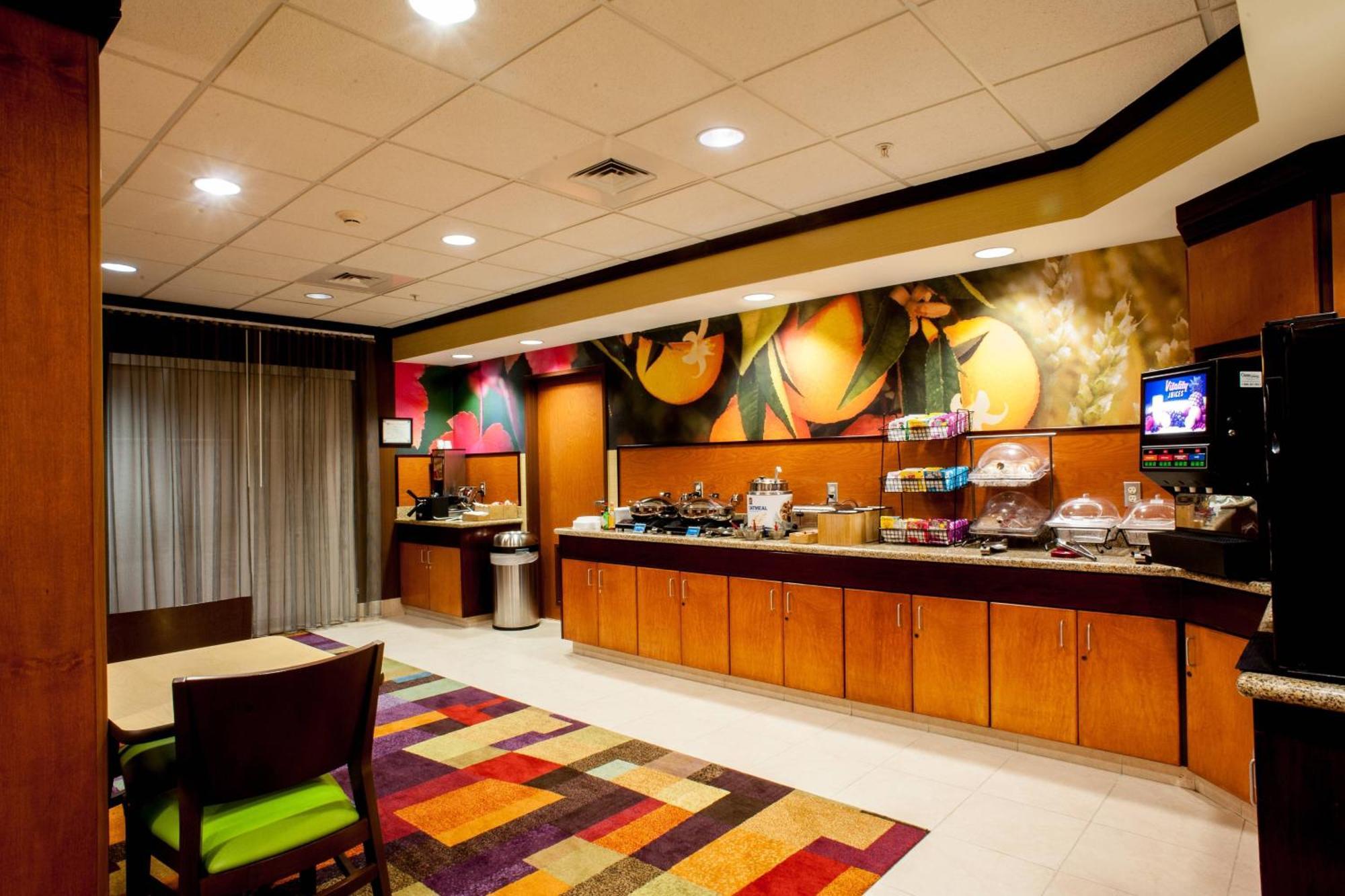 Fairfield Inn & Suites Кловис Экстерьер фото